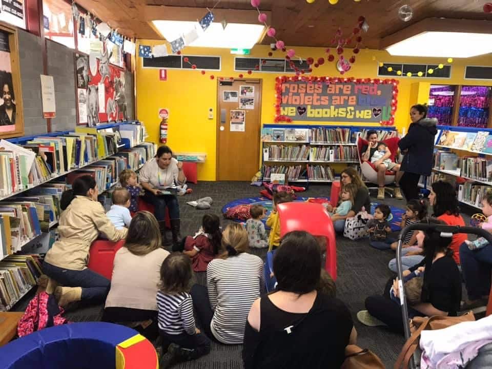 Lecturas infantiles en español en la biblioteca de St Kilda