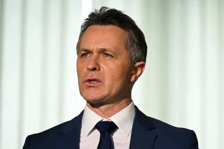 Education Minister Jason Clare.png