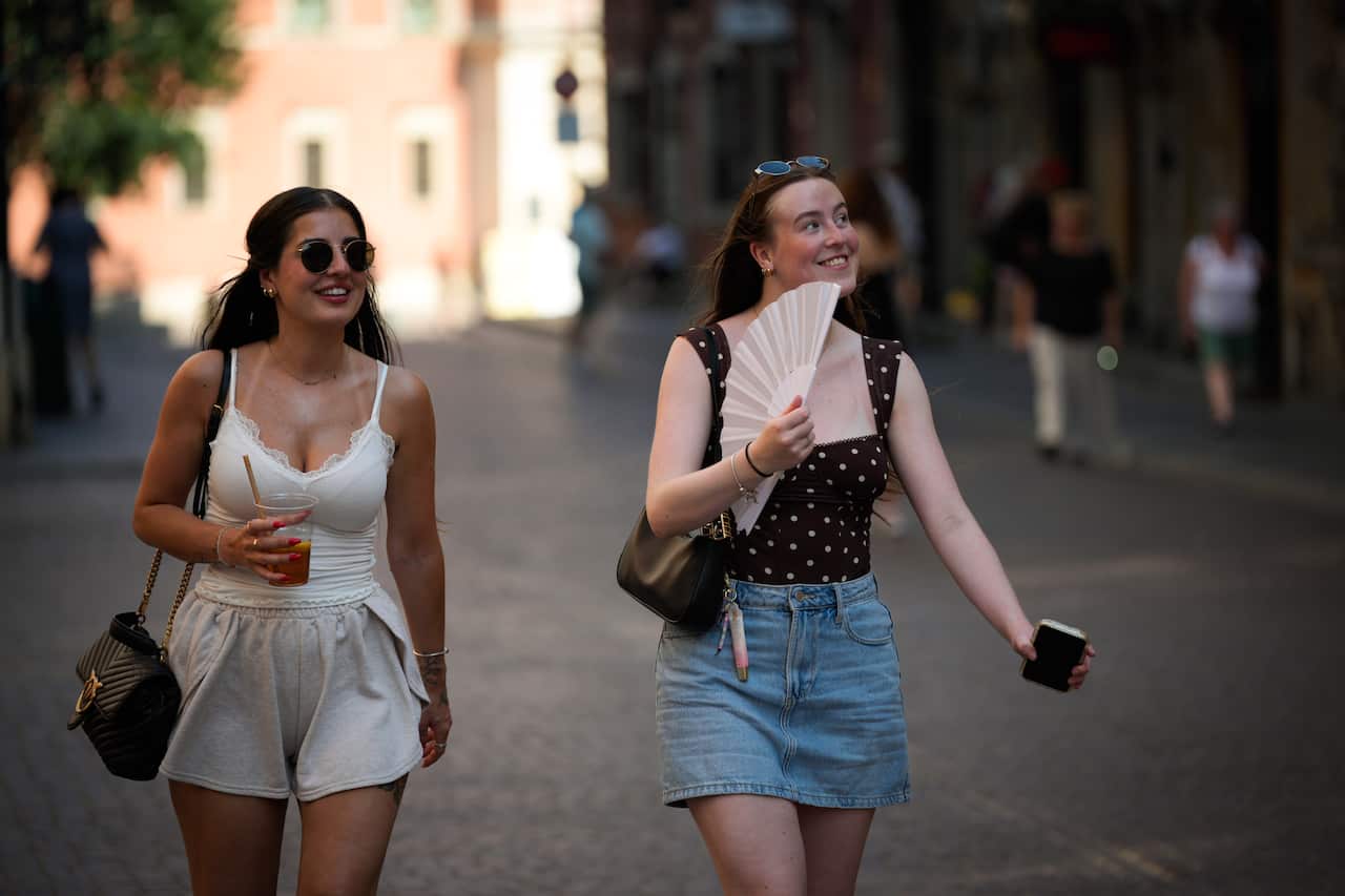 Temperatures soar to record highs in Poland