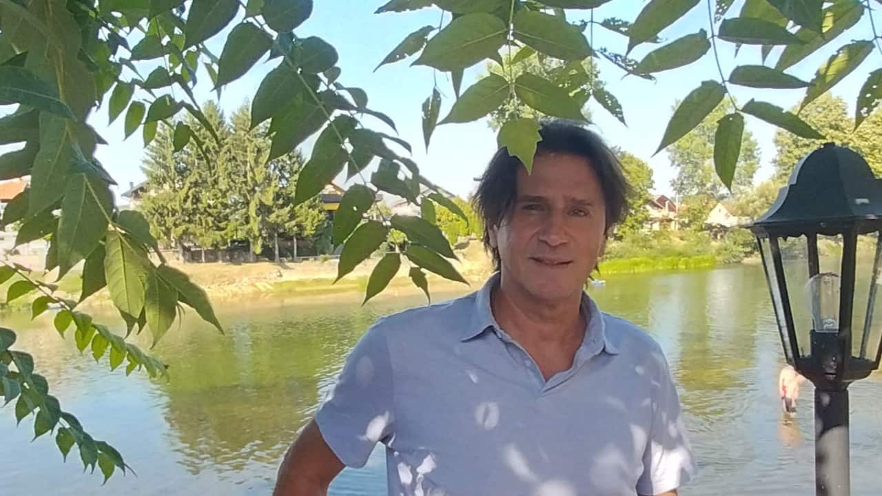 Amir Kazić Leo, obala Sane u Mahali, Sanski Most, Bosna i Hercegovina, august 2026. (Photo SBS Bosnian Aisa Hadziahmetovic).jpg