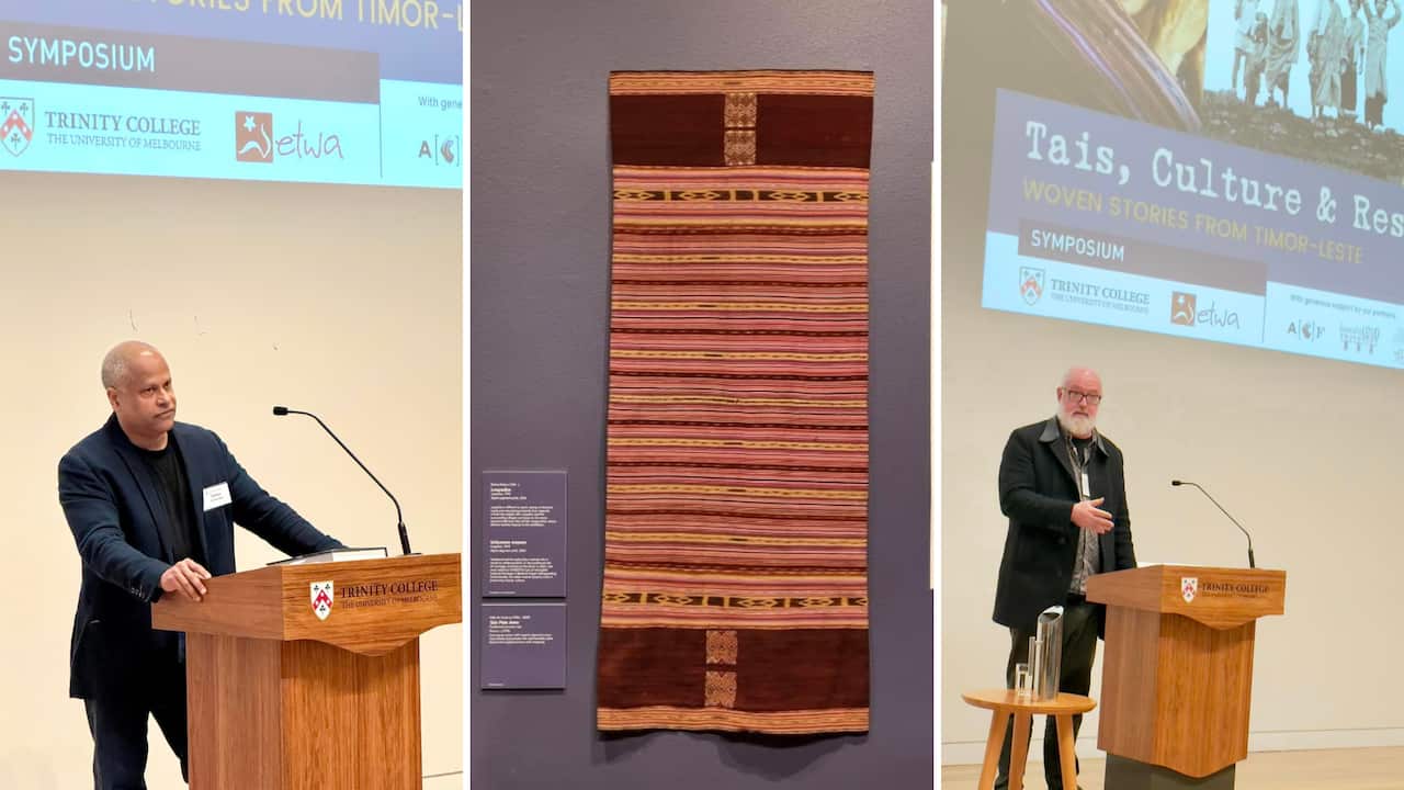 Aprezentadora, Prof. Clinton Fernandes no Prof. Michale Leach ho fotografia Tais iha espozisaun "Tais, kultura no resilensia". 