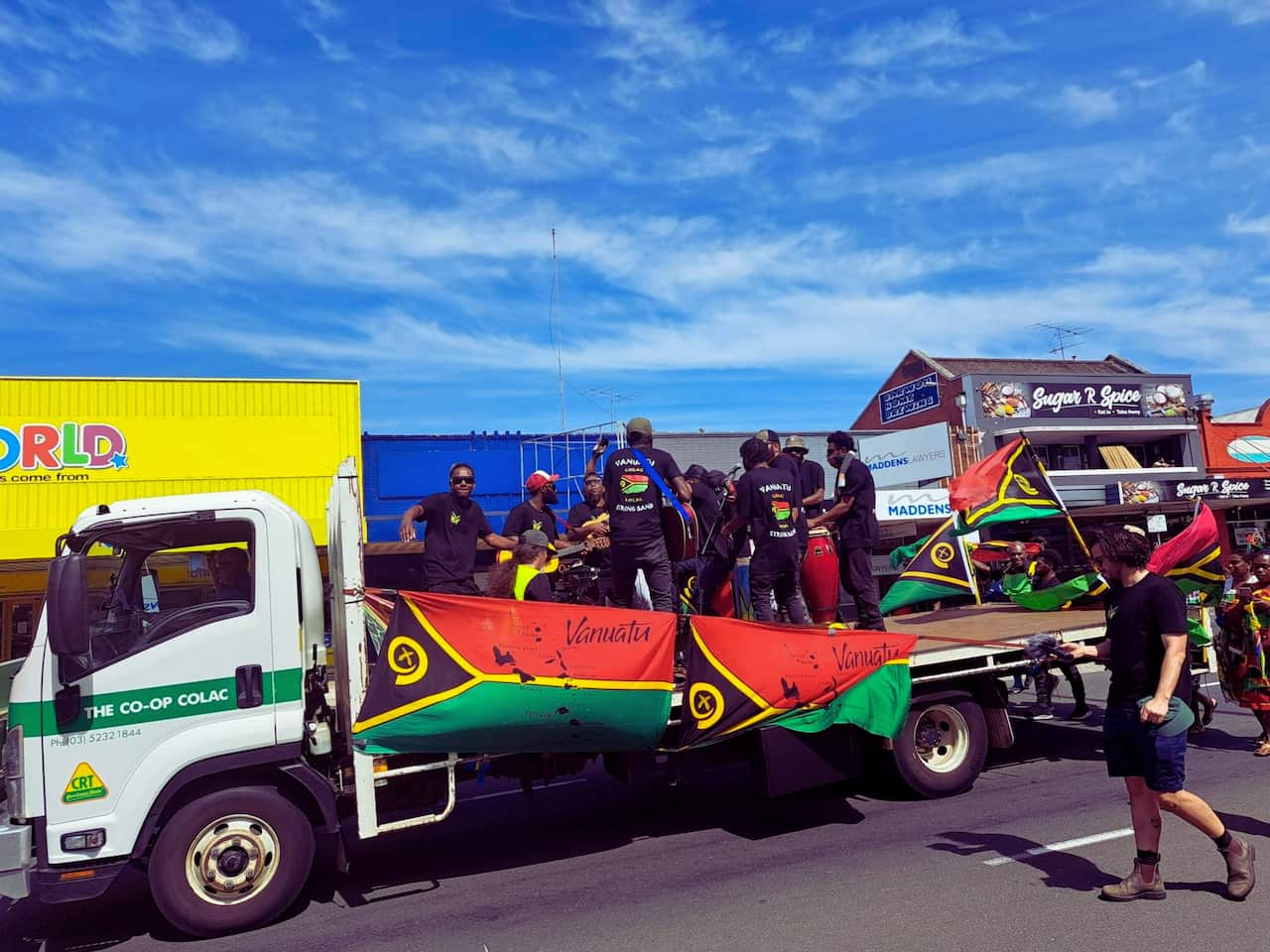 Colac lokol stringband part long parade long Colac, western Victoria