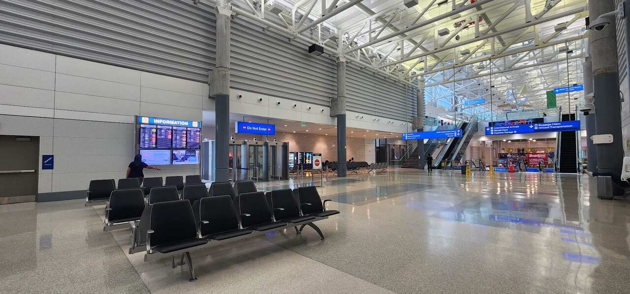 airport empty 2.jpeg