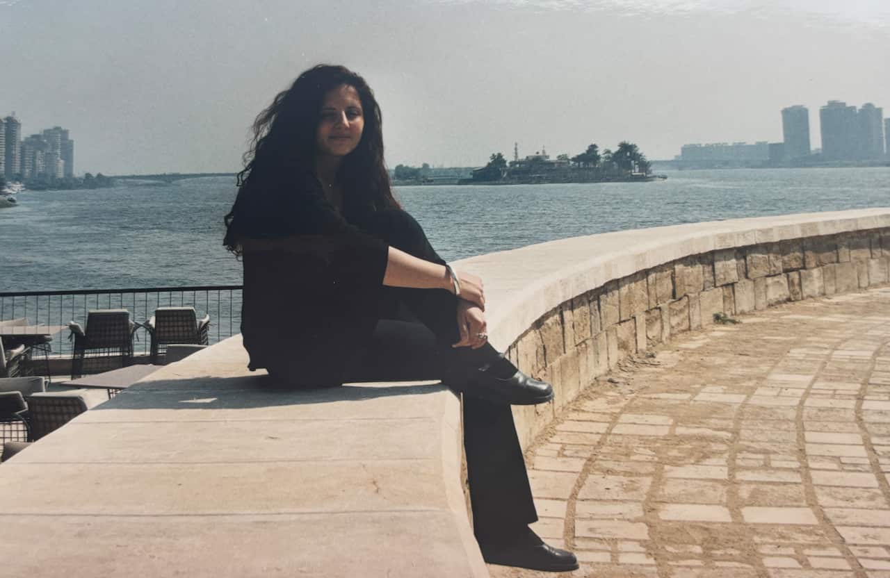 Lucia al Cairo nel 2002.jpg