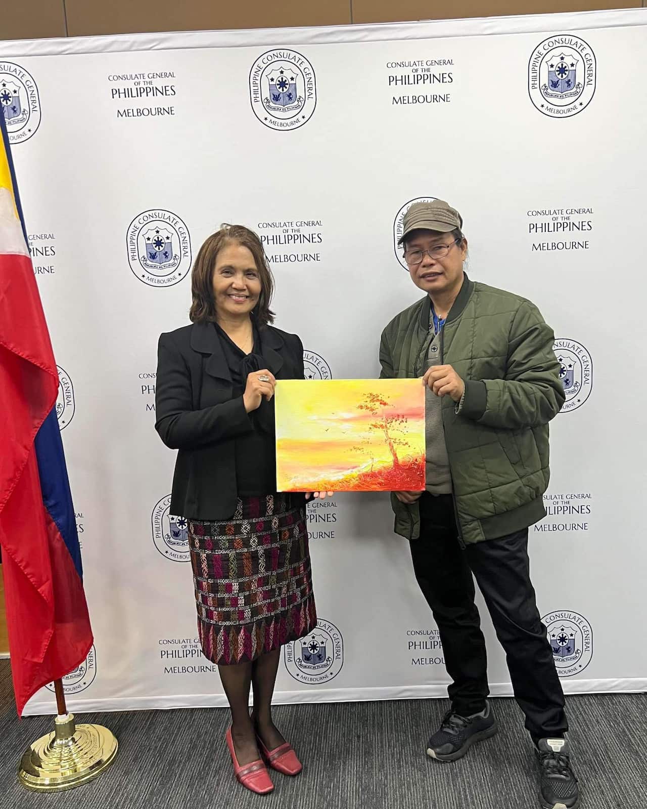 Amangpintor with Consulate-General Maria Lourdes Salcedo | Credit: Elito Circa