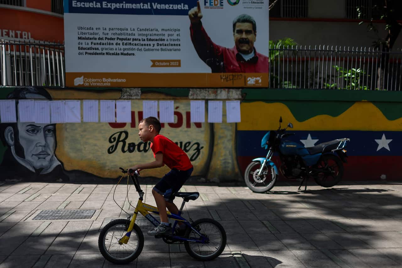 Venezuelans vote in regional and legislative elections with faster process and shorter lines