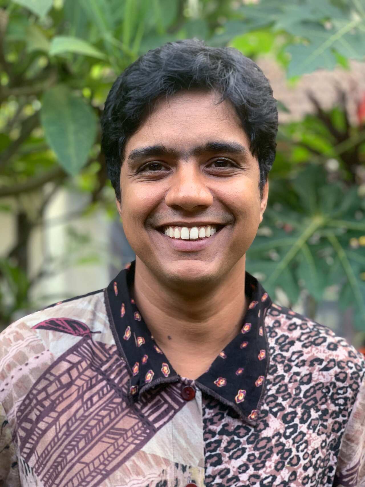 Vinay Shukla – Dir Headshot.jpg