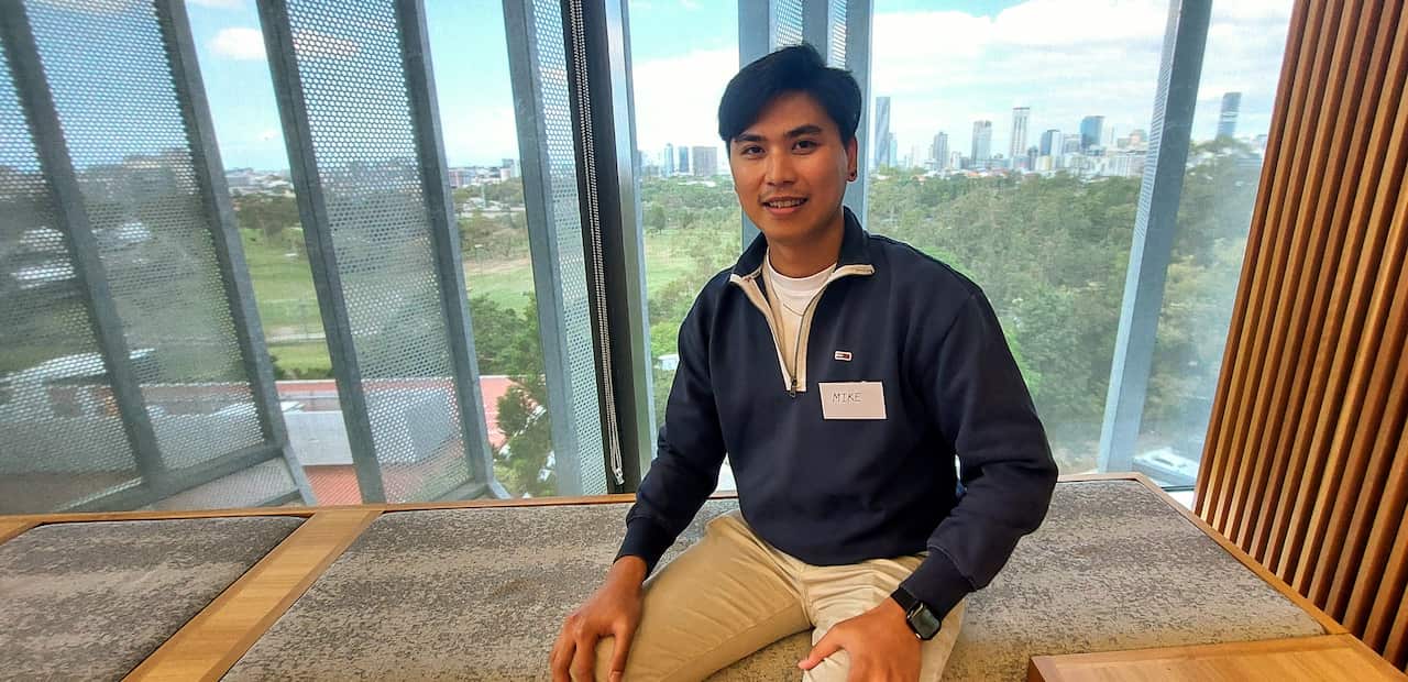 Actor Mike Cosinas 2.jpg