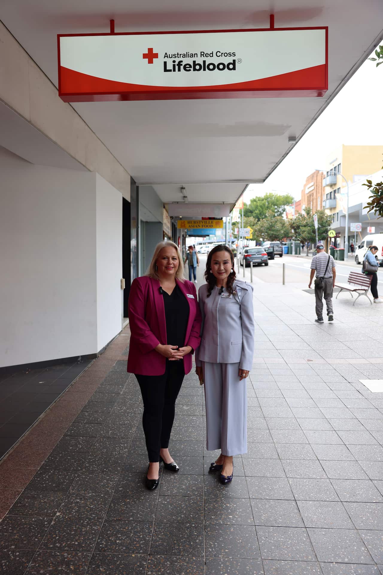 Mayor Borg and Deputy Mayor Liu at the new Red Cross Lifeblood Donor Centre in Hurstville.JPG