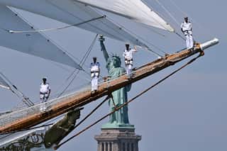 NY: Sail4th250 Tall Ships Parade