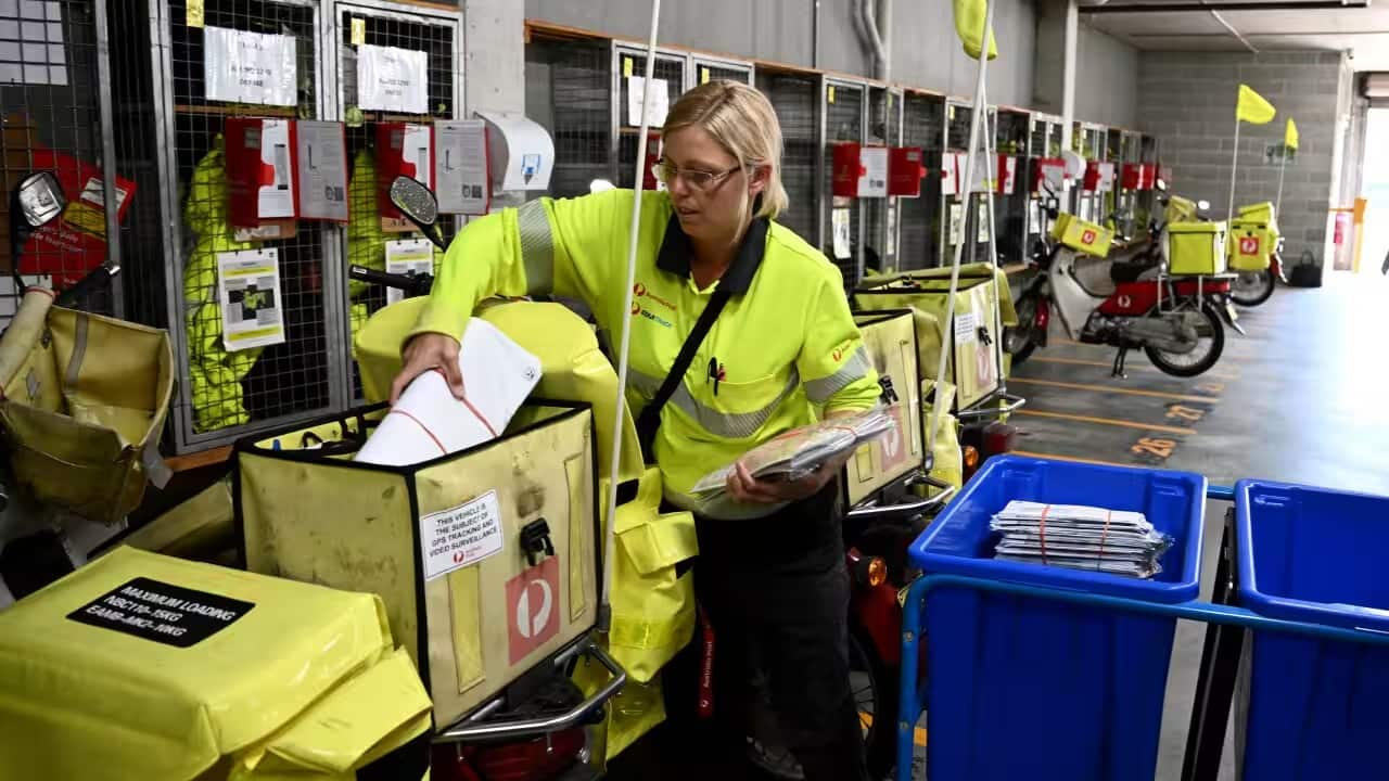 Aus postoffice Dan Himbrechts.jpg