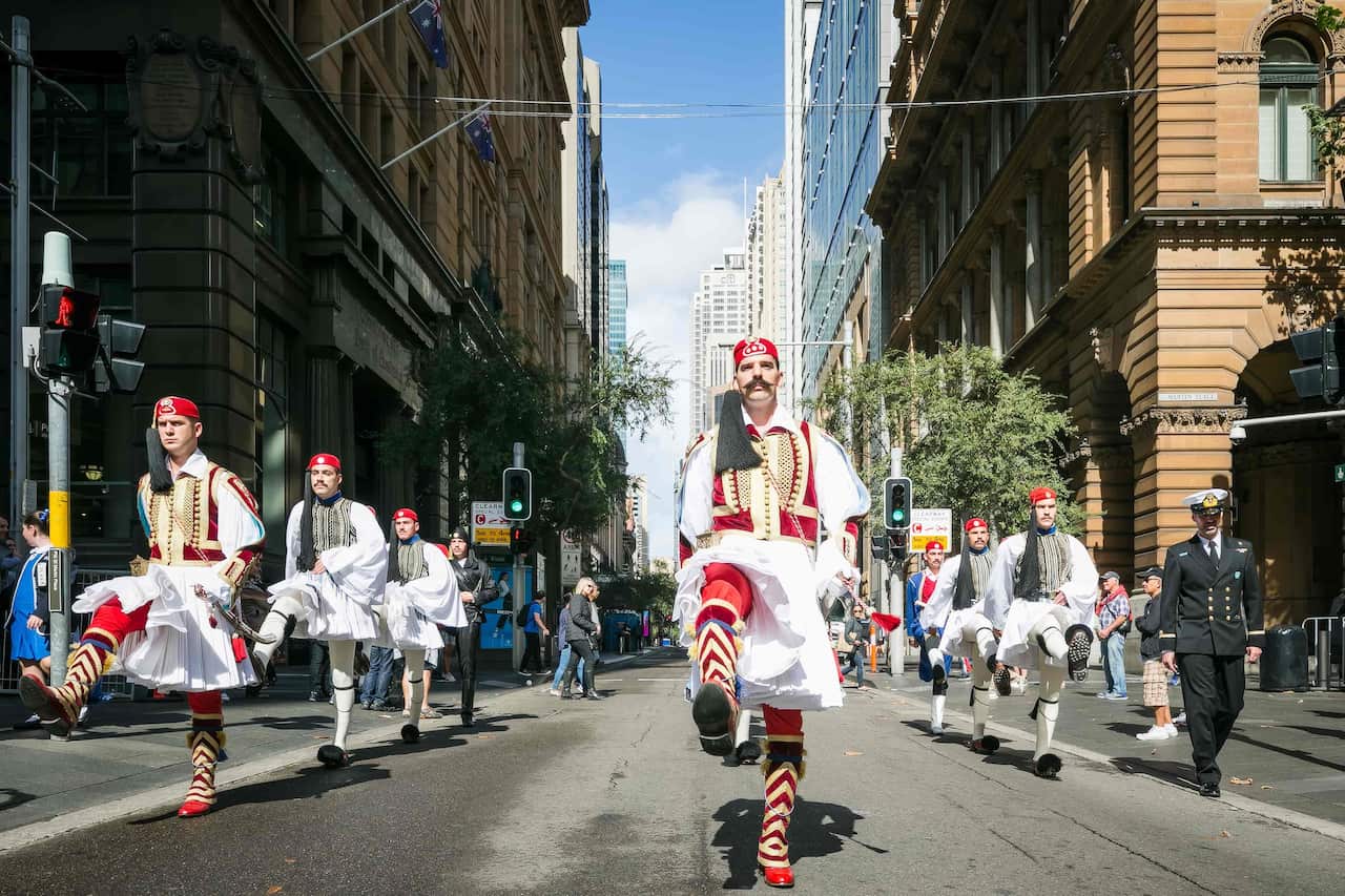 Εύζωνες 2 Νίκος Μπουρδανιώτης.jpg