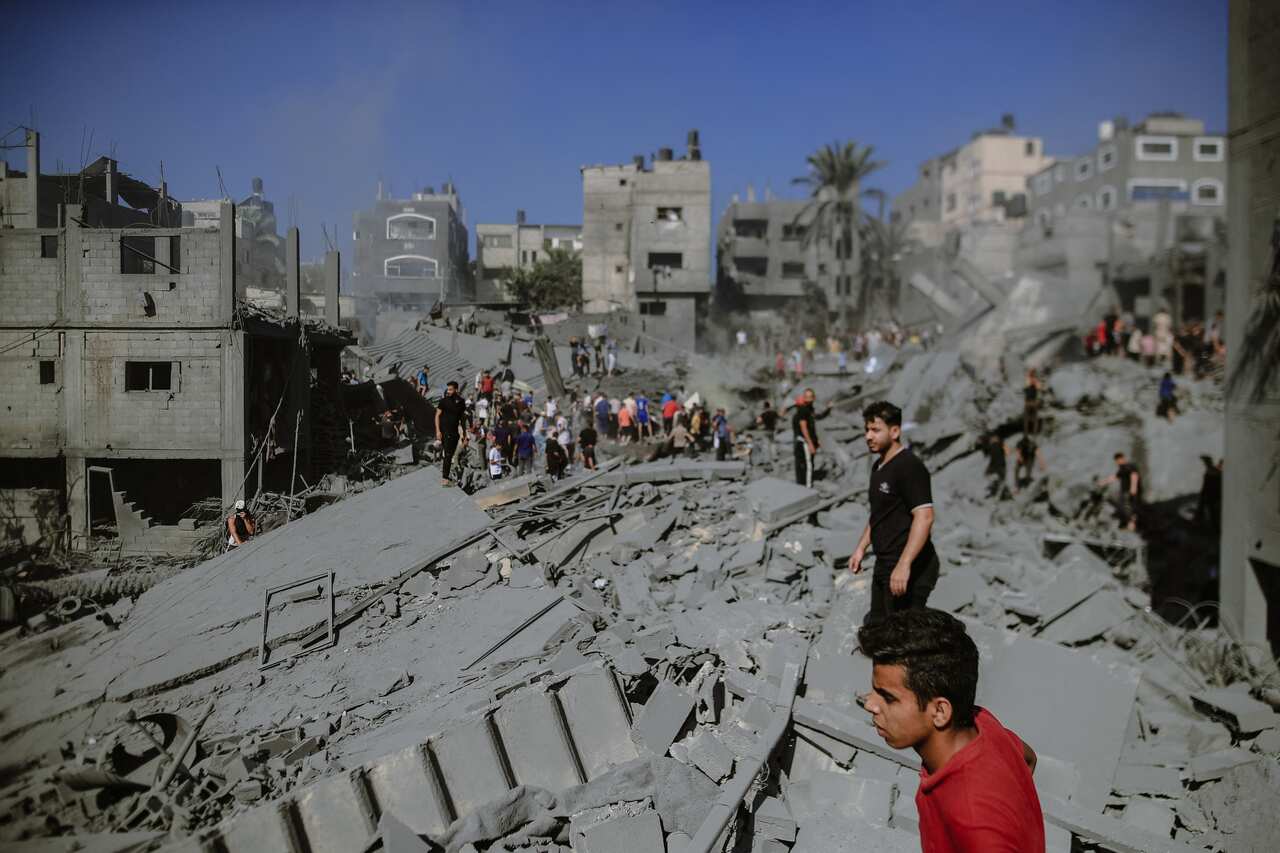 Buildings turned into rubble 