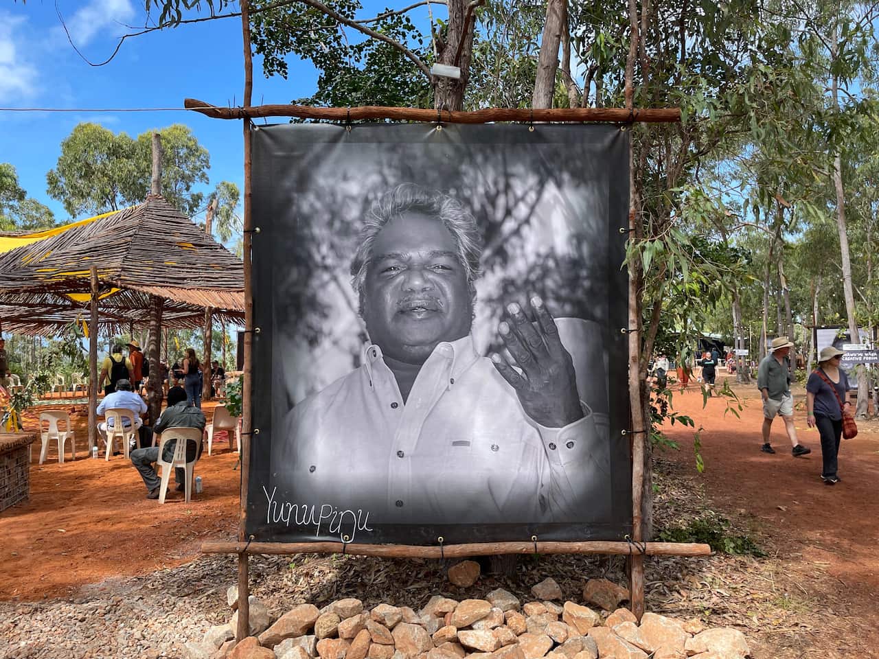 Yunupingu.png