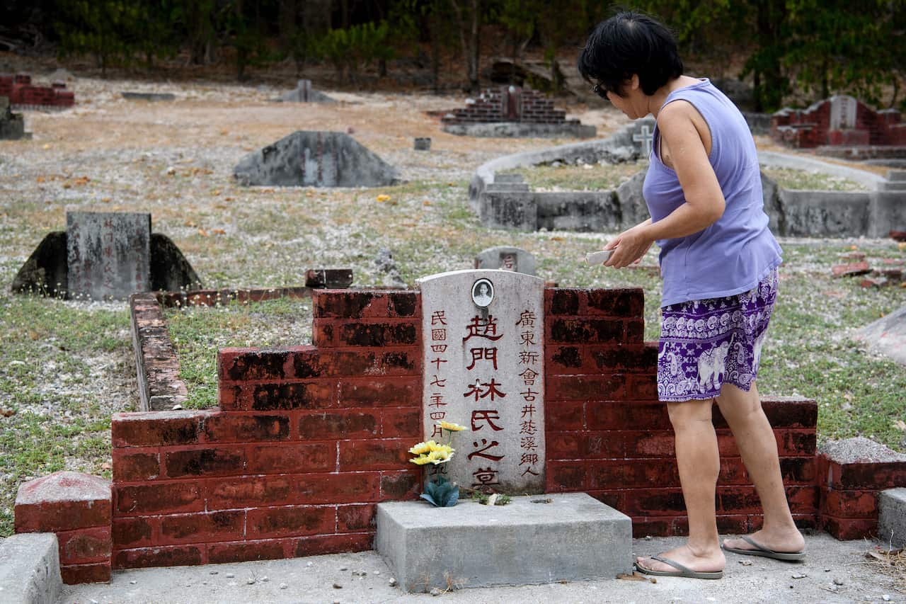 CHRISTMAS ISLAND CHINESE CEMETERIES