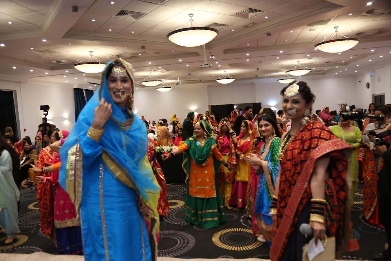 Noor Zora Photo 8.jpg