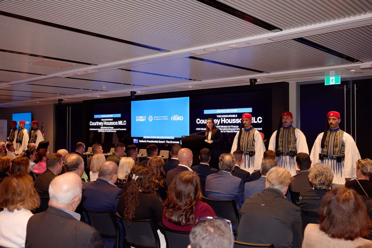 Εύζωνες 7 Τρίτη 29-04-2025 Courtney Houssos.jpg