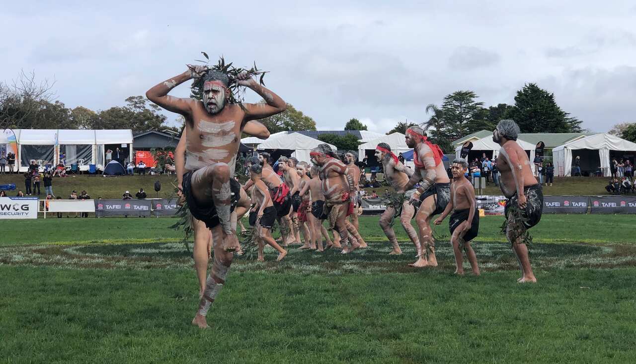Gadhungal Murring dancers