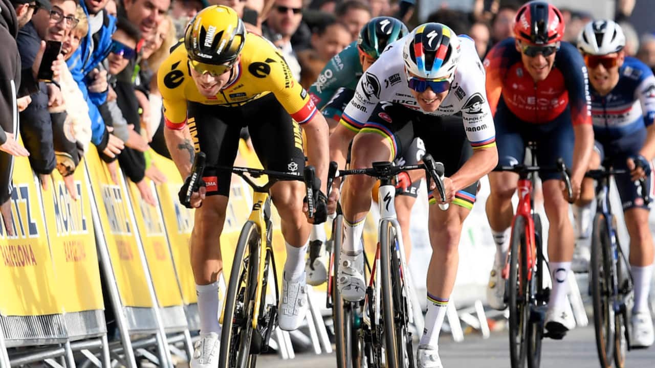 Primoz Roglic (Jumbo-Visma) battles Remco Evenepoel (Soudal Quick-Step) to the line