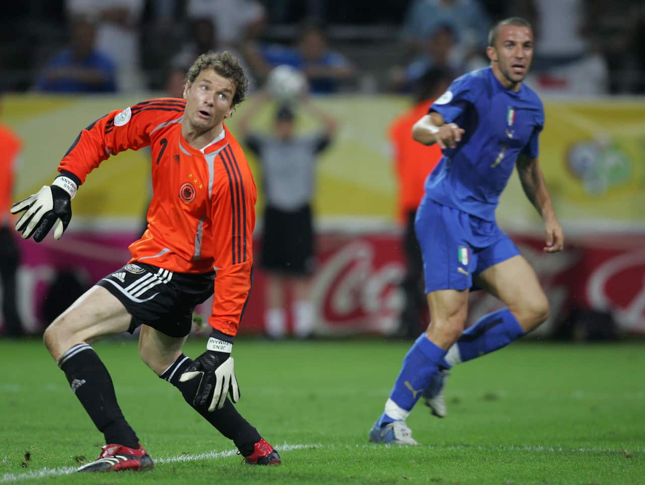 Italian forward Alessandro Del Piero (R)
