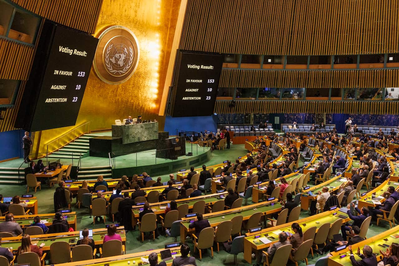 The UN votes to demand a ceasefire in Gaza 