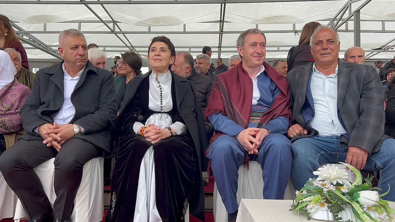 layla Zana.jpeg