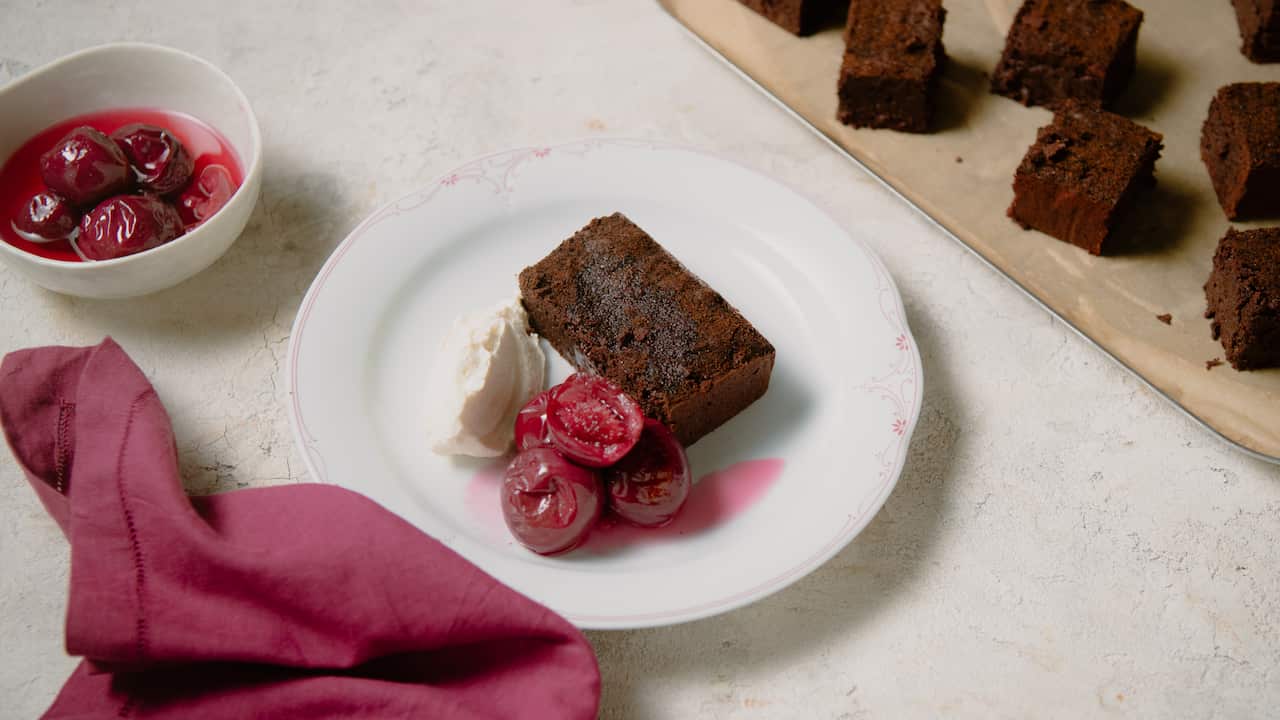 Wattleseed chocolate brownie