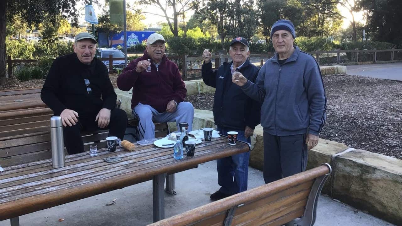 Stari komiti drink rakija rs.jpg