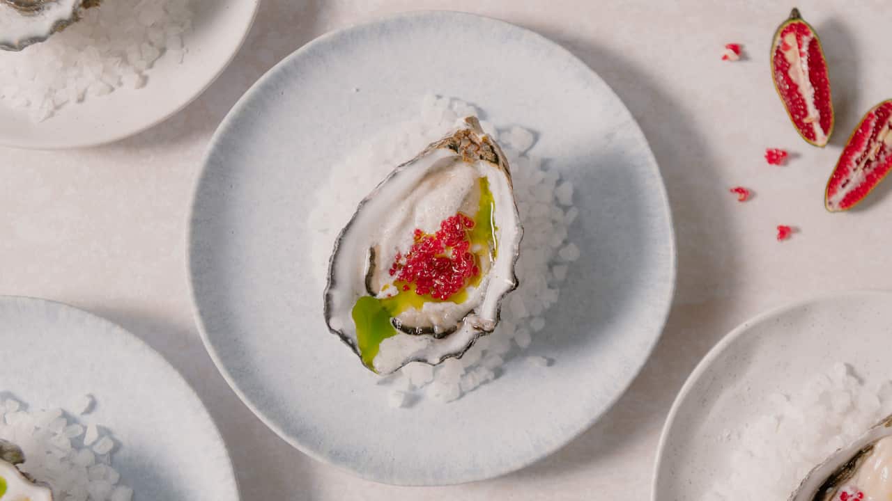 Oysters with strawberry gum coconut sauce
