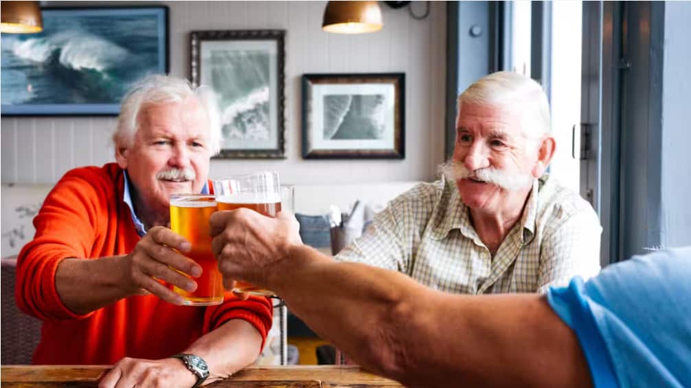 5.6 per cent of cancer cases are linked to long-term alcohol use in Australia..png