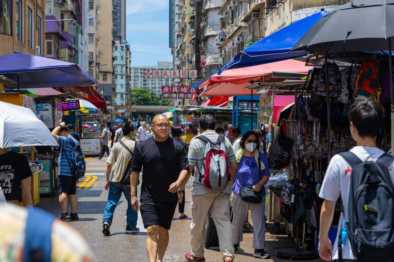 Dan Hong travelling in Hong Kong
