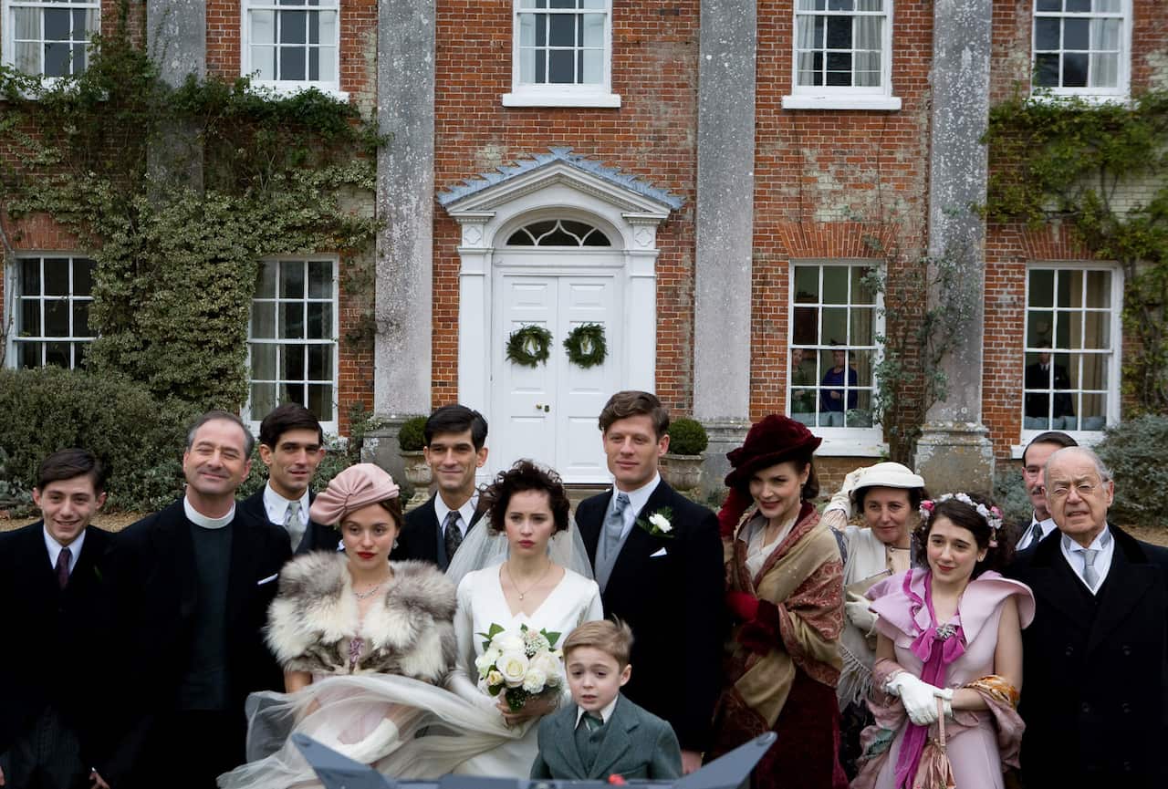 Cheerful Weather for the Wedding_J1T0139.JPG