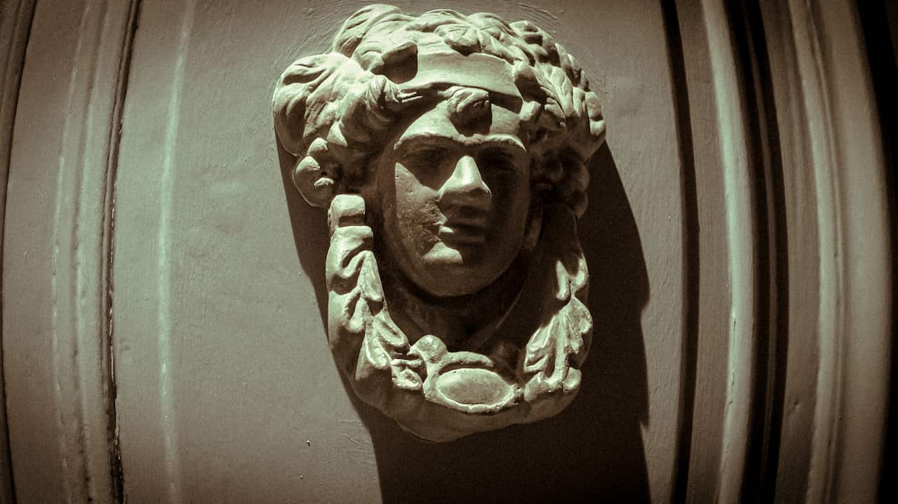 Il-Ħares protettur PS.jpg