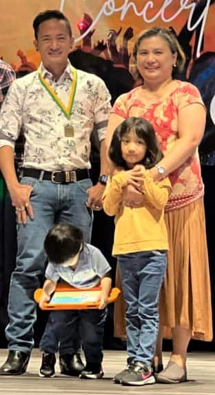 Jhune San Jose and family