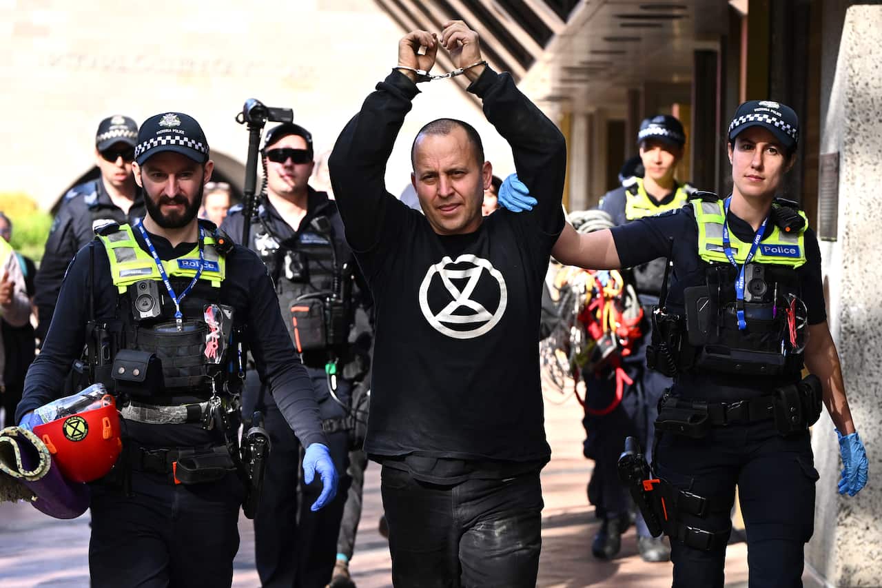 EXTINCTION REBELLION CLIMATE PROTEST