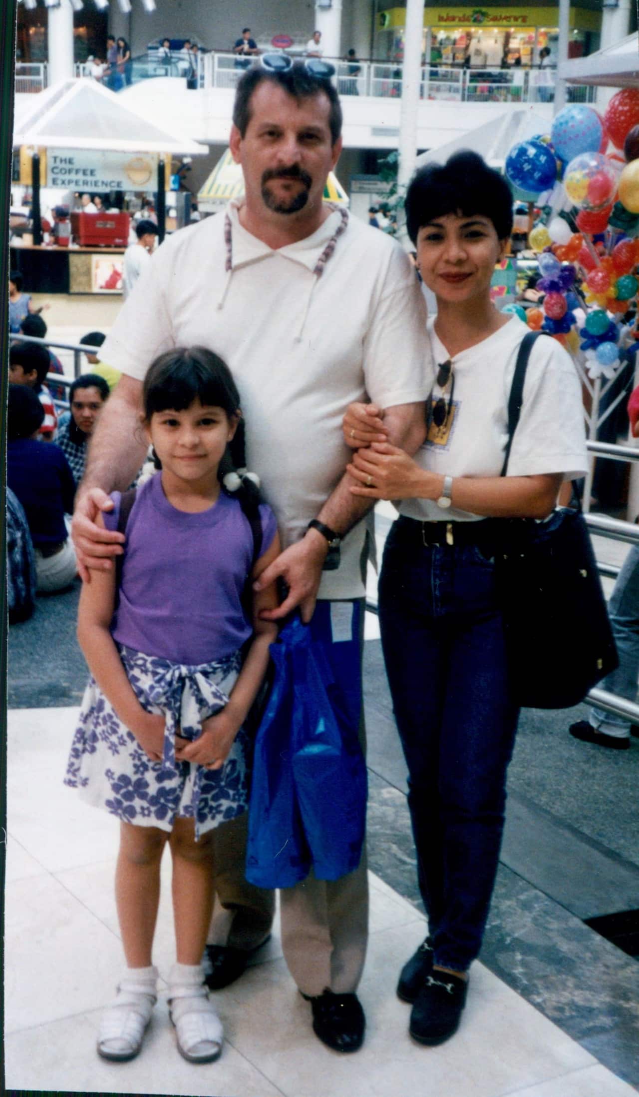 loribelle with aprents'.jpg