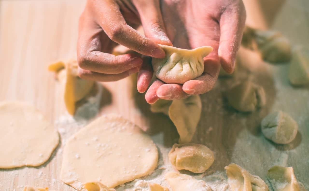 Cooking chinese dumpling(Jiaozi)