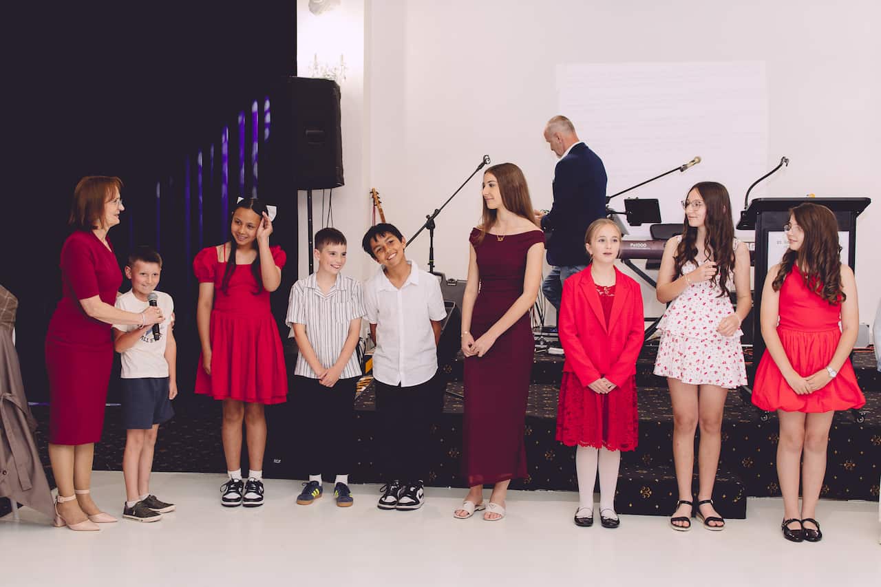 Glumci i recitatori iz centra Caroline Springs.jpg