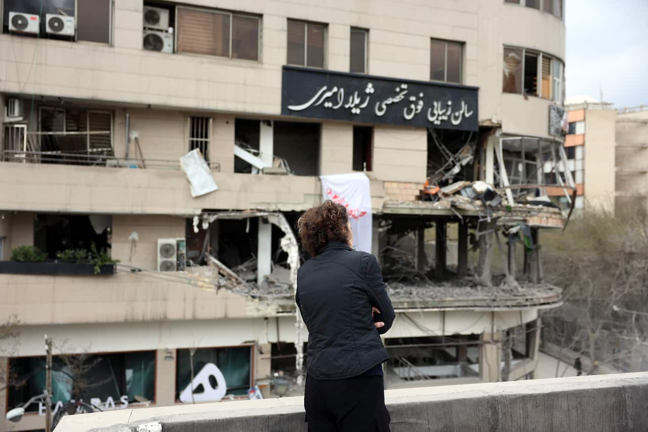 US and Israel continue strikes on Iran