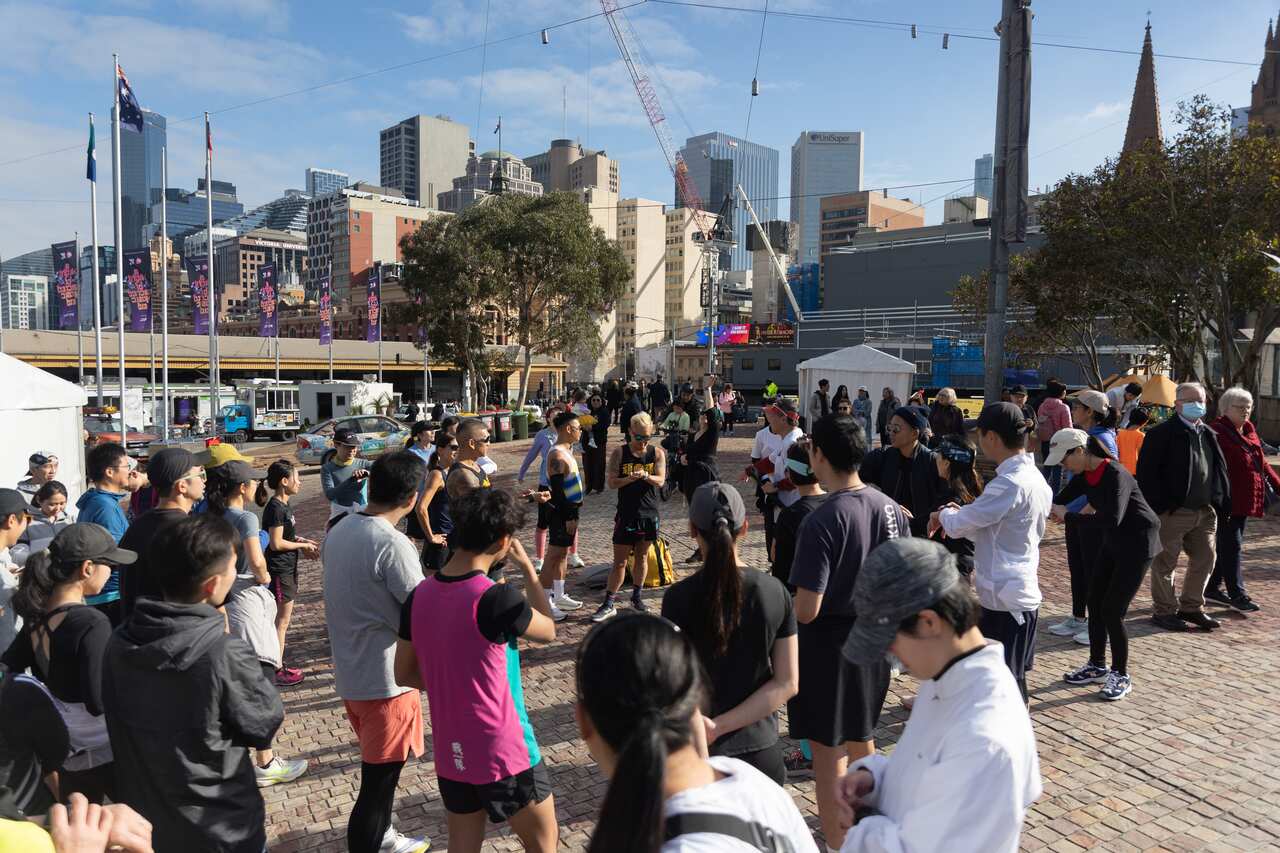 Kolor's fans warm up with Kolor before jogging