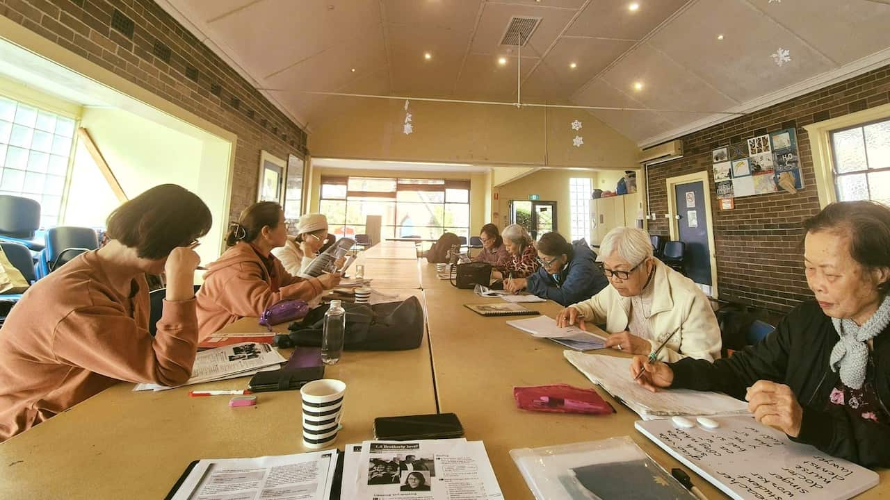 Lớp học tiếng Anh miễn phí dành cho người cao niên của CASS.jpg