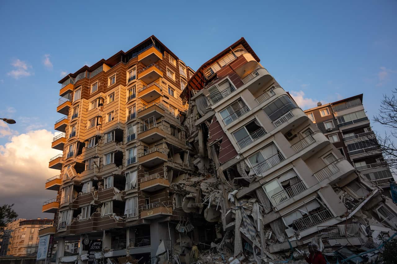 A collapsed building in the city of Hatay, Türkiye.