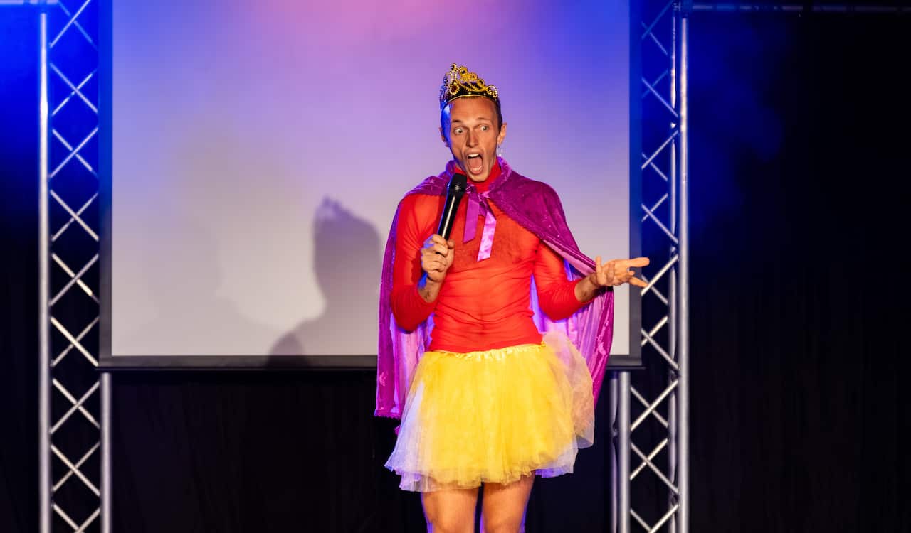 Joshy in Paris 8.jpg