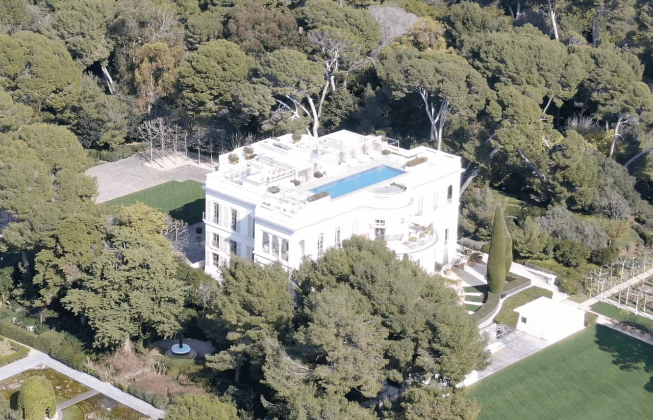 Aerial view of large estate owned on French Riviera owned by Roman Abramovich.