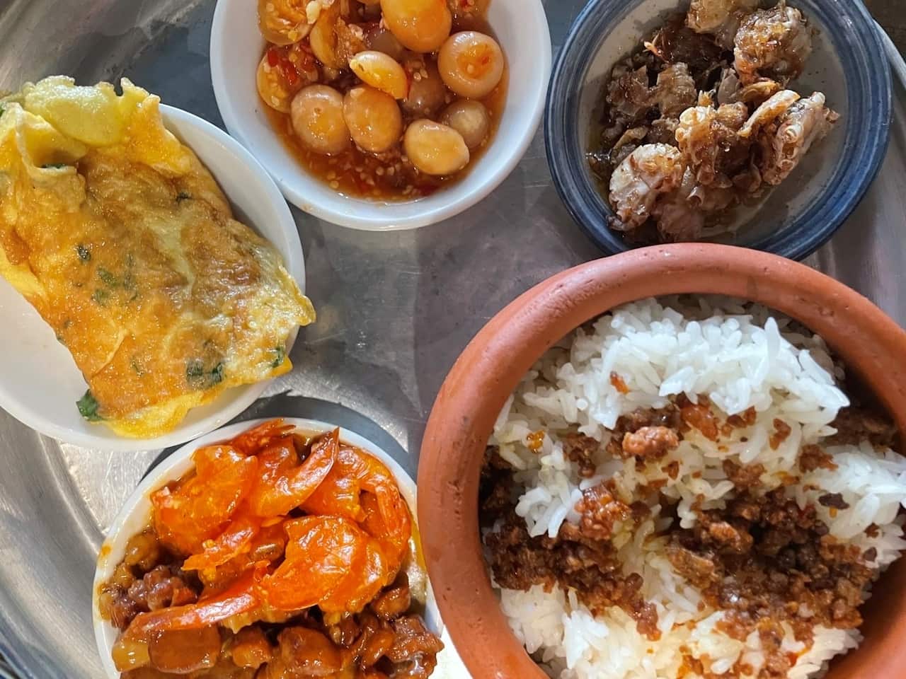 Tomaru175 Ep51 コムアンフー Hue style clay pot rice.jpg