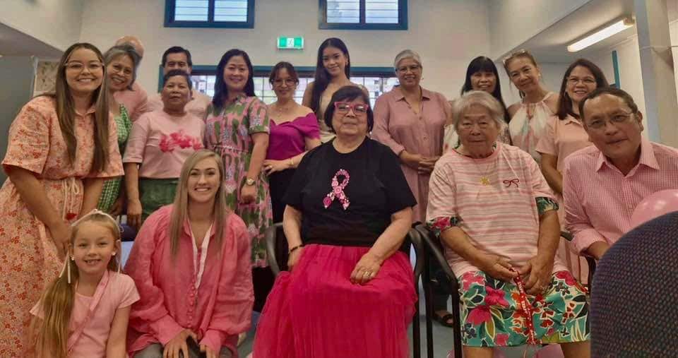 Erlinda with the ladies.JPG