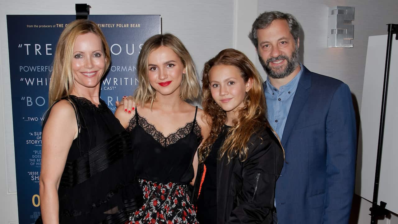Leslie Mann, Maude Apatow, Iris Apatow and Judd Apatow.