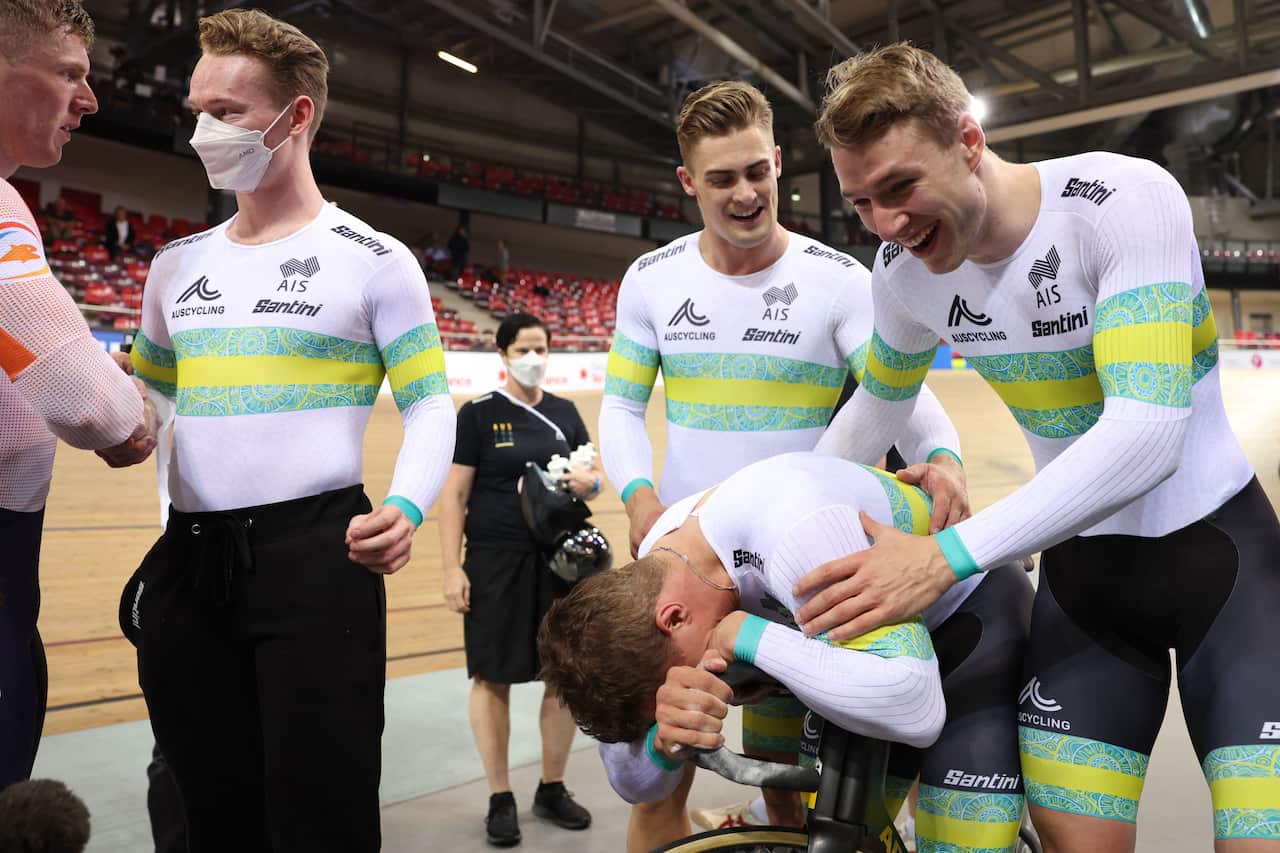 CYCLING-TRACK-WC-MEN-TEAM-SPRINT