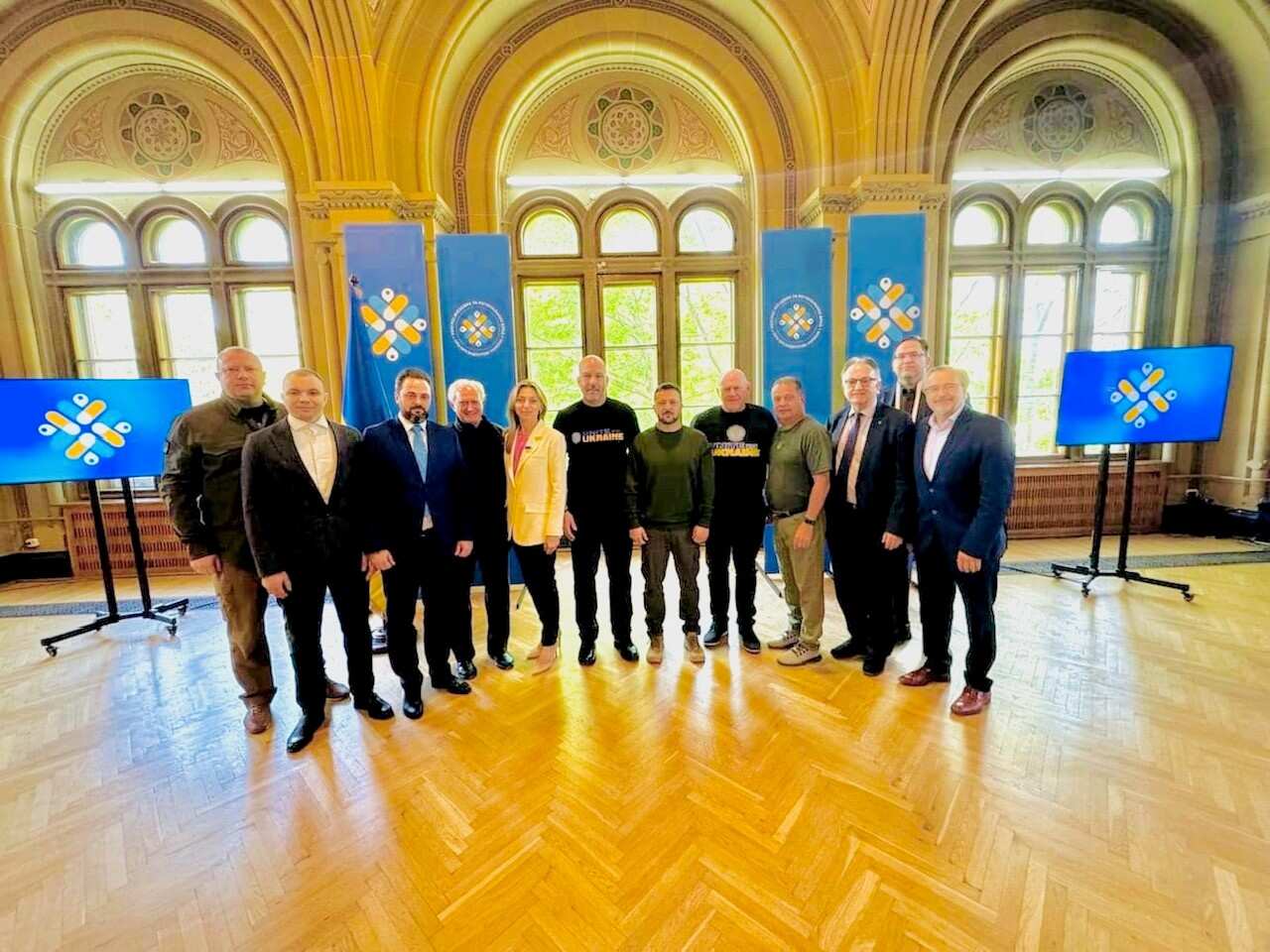 President of Ukraine and leaders of the Ukrainian World Congress..jpg