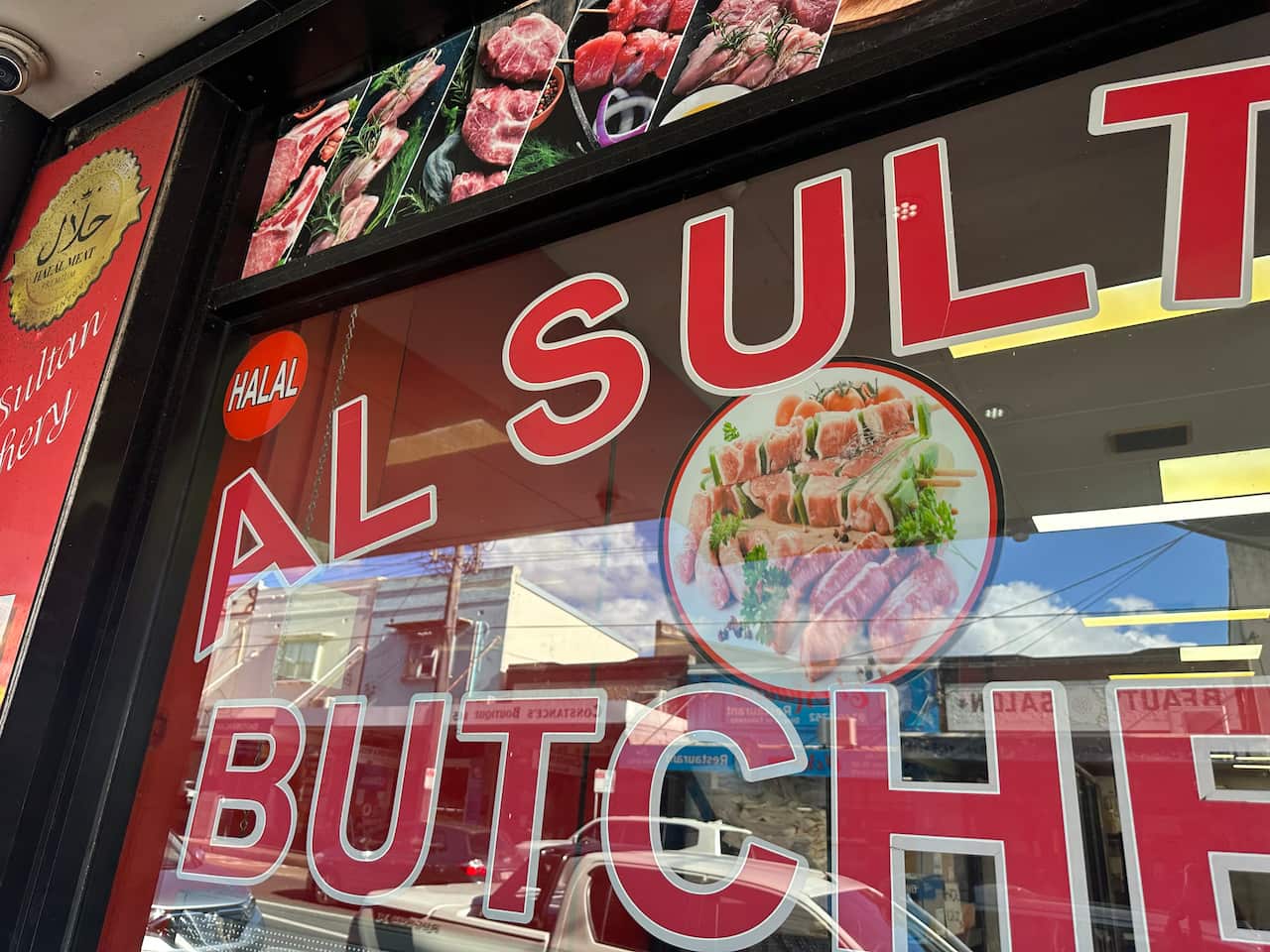 清真肉店窗口